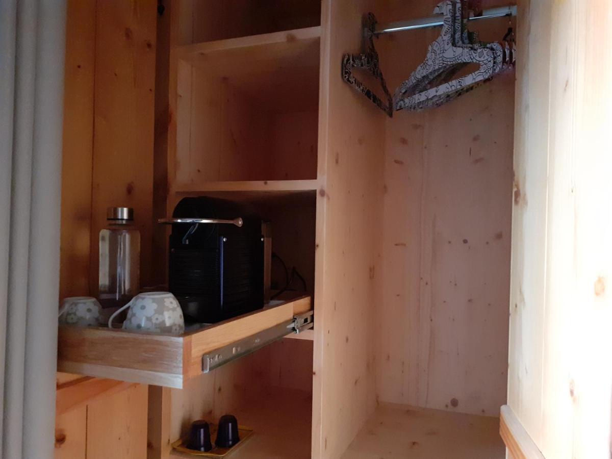 Bed and Breakfast Les Abeilles Romont Экстерьер фото